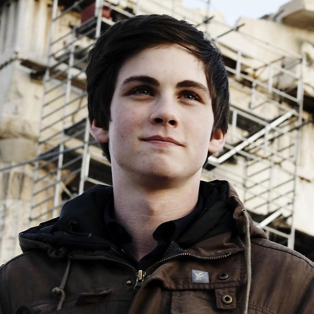 logan-lerman-gossip