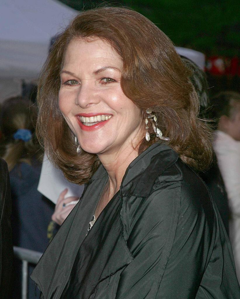 lois-chiles-images