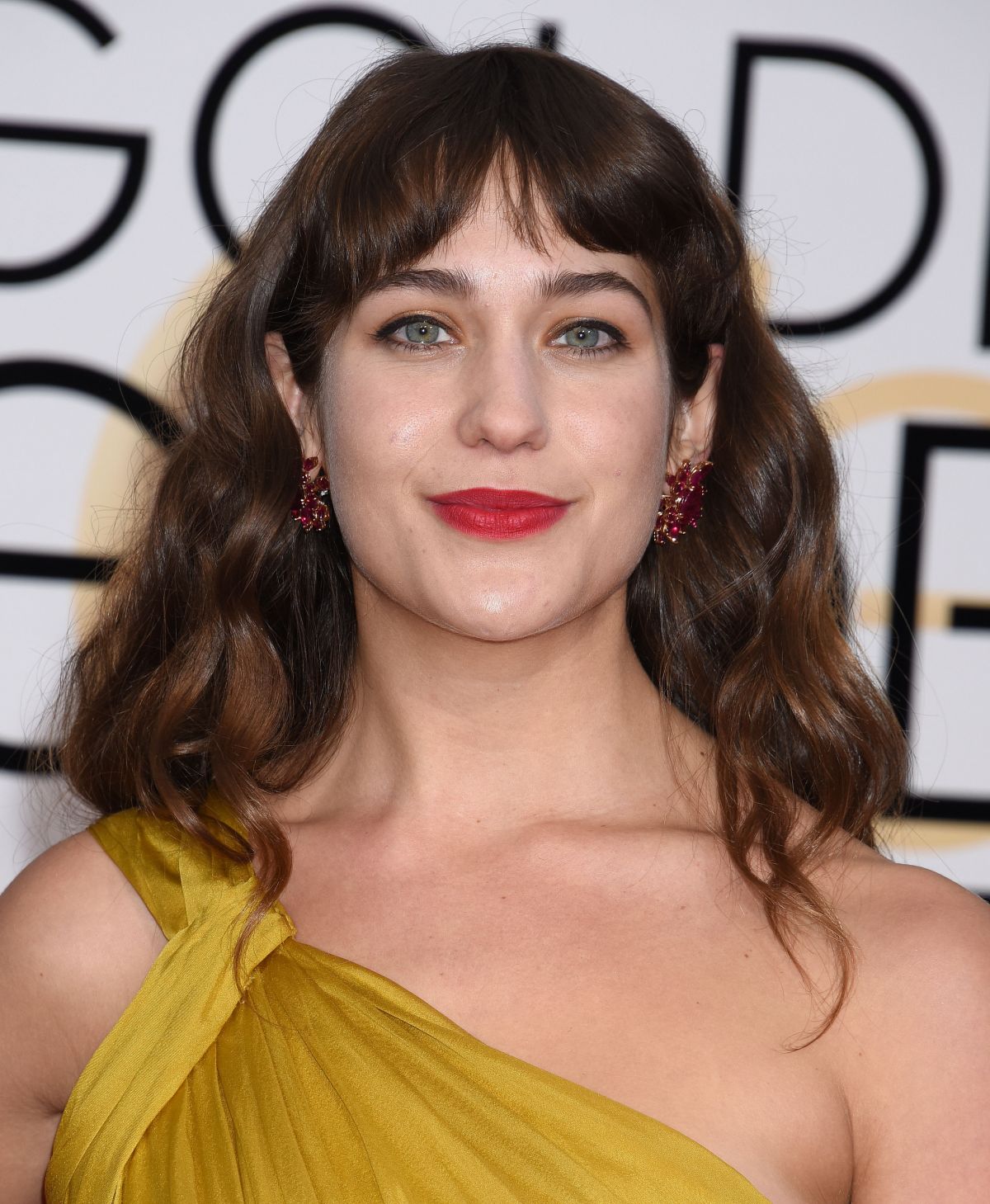 lola-kirke-2015