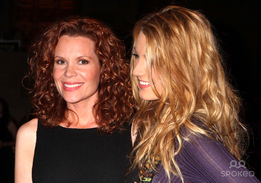 best-pictures-of-lori-lively