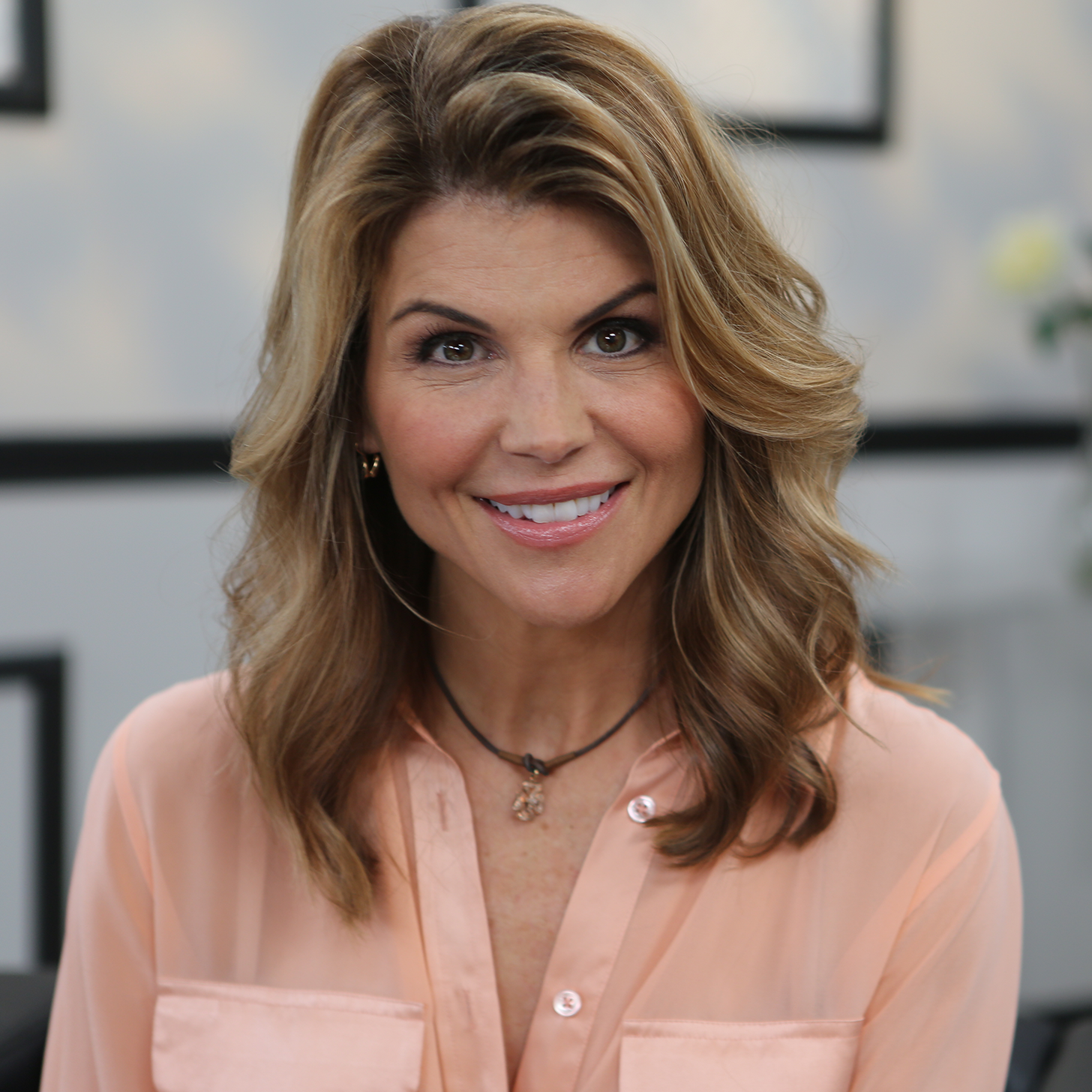 Pictures of Lori Loughlin - Pictures Of Celebrities