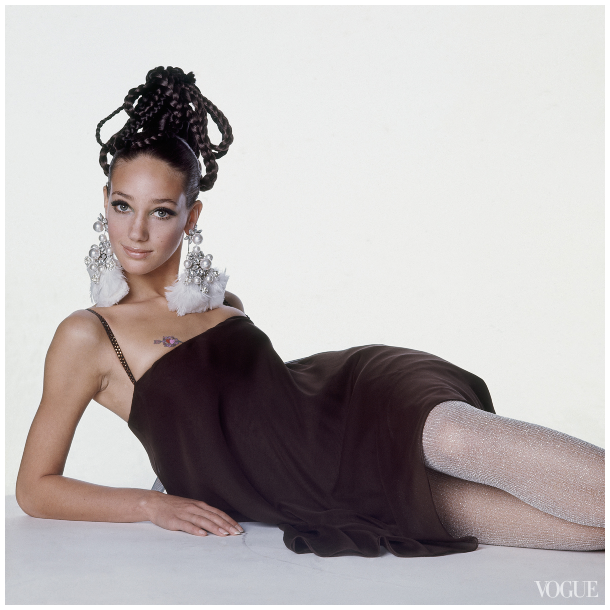 marisa-berenson-young