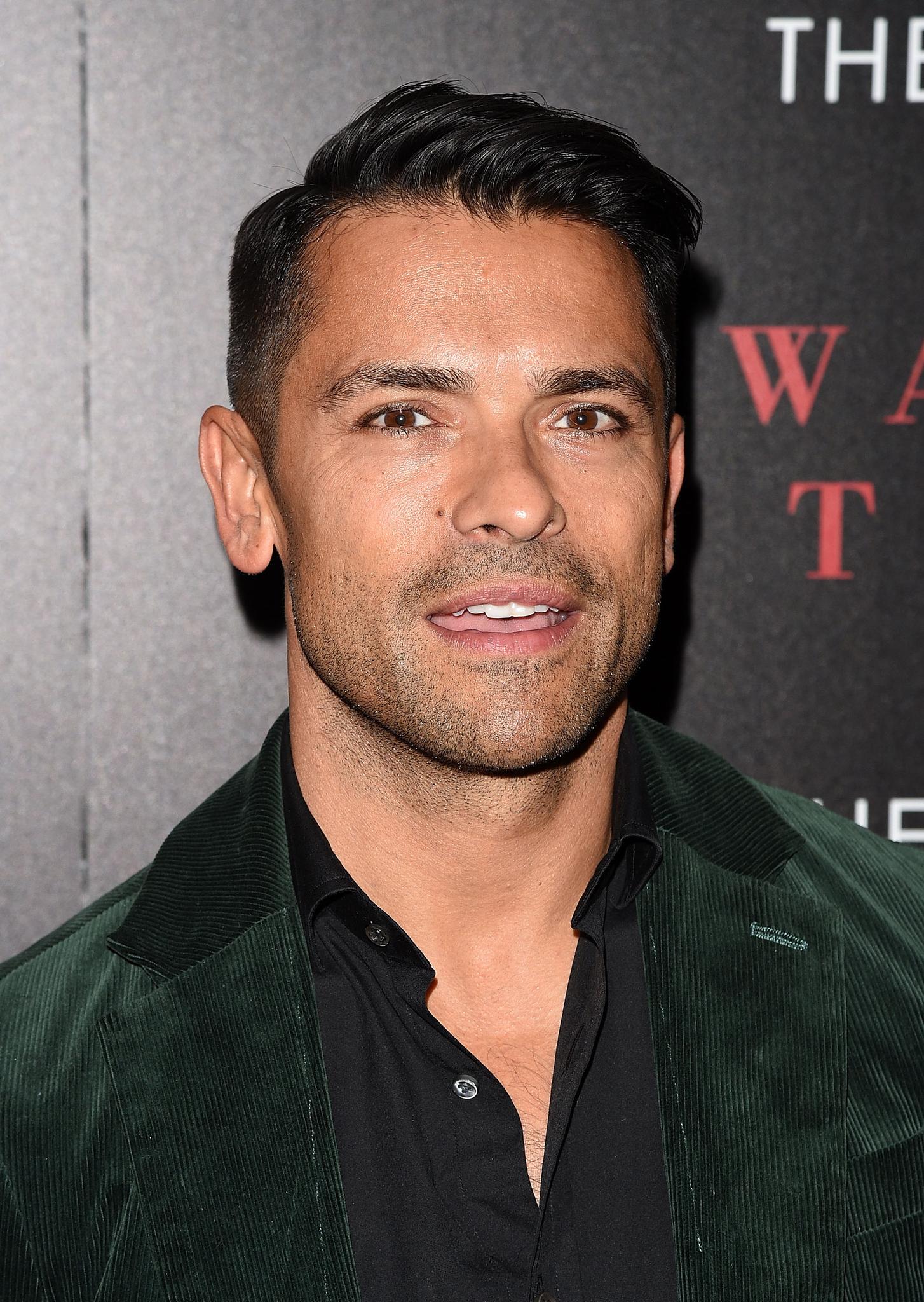 mark-consuelos-2015