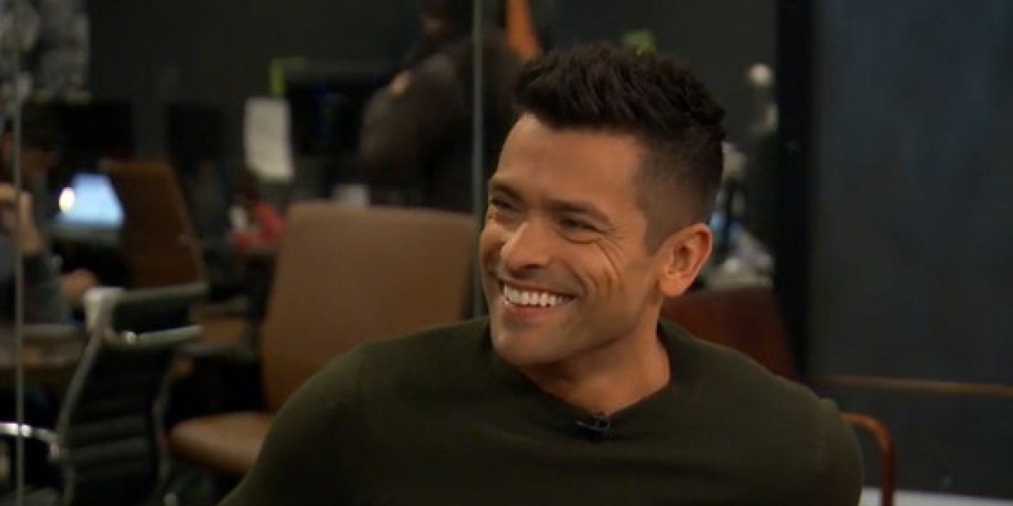mark-consuelos-family