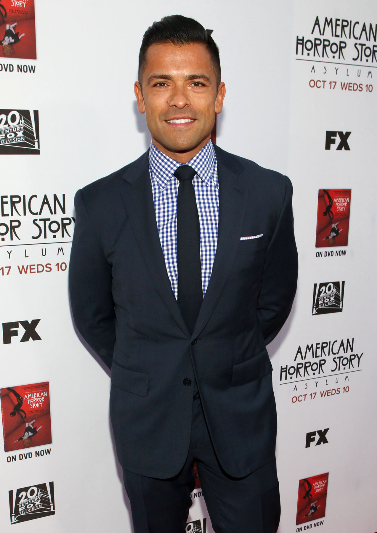mark-consuelos-images