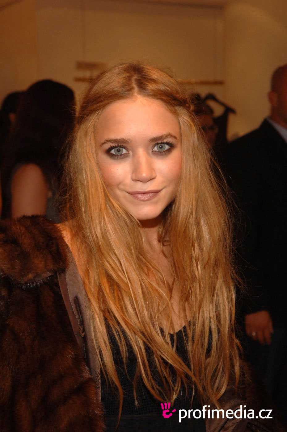 mary-kate-olsen-net-worth