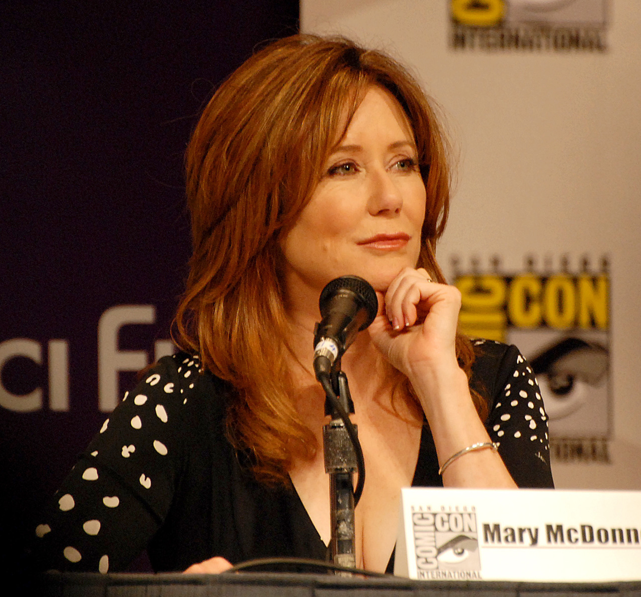 mary-mcdonnell-family