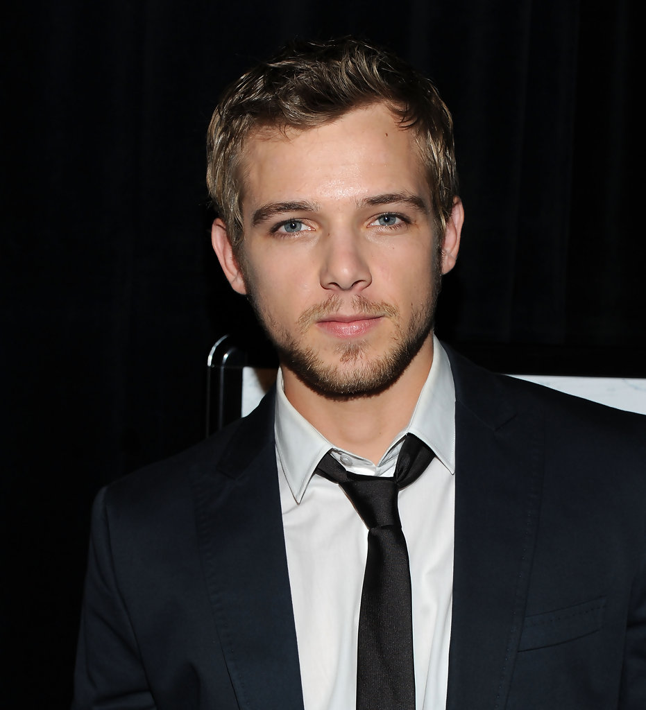 max-thieriot-pictures