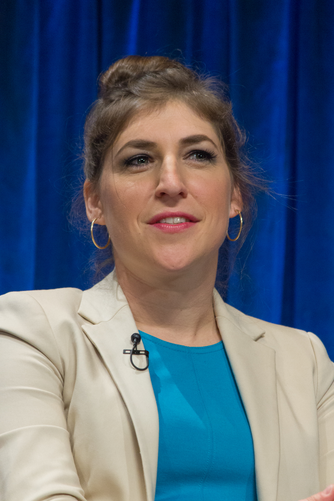 mayim-bialik-pictures