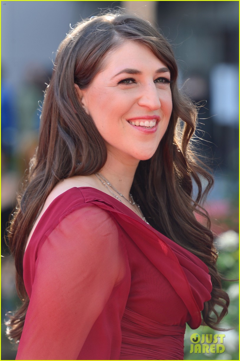 mayim-bialik-summertime