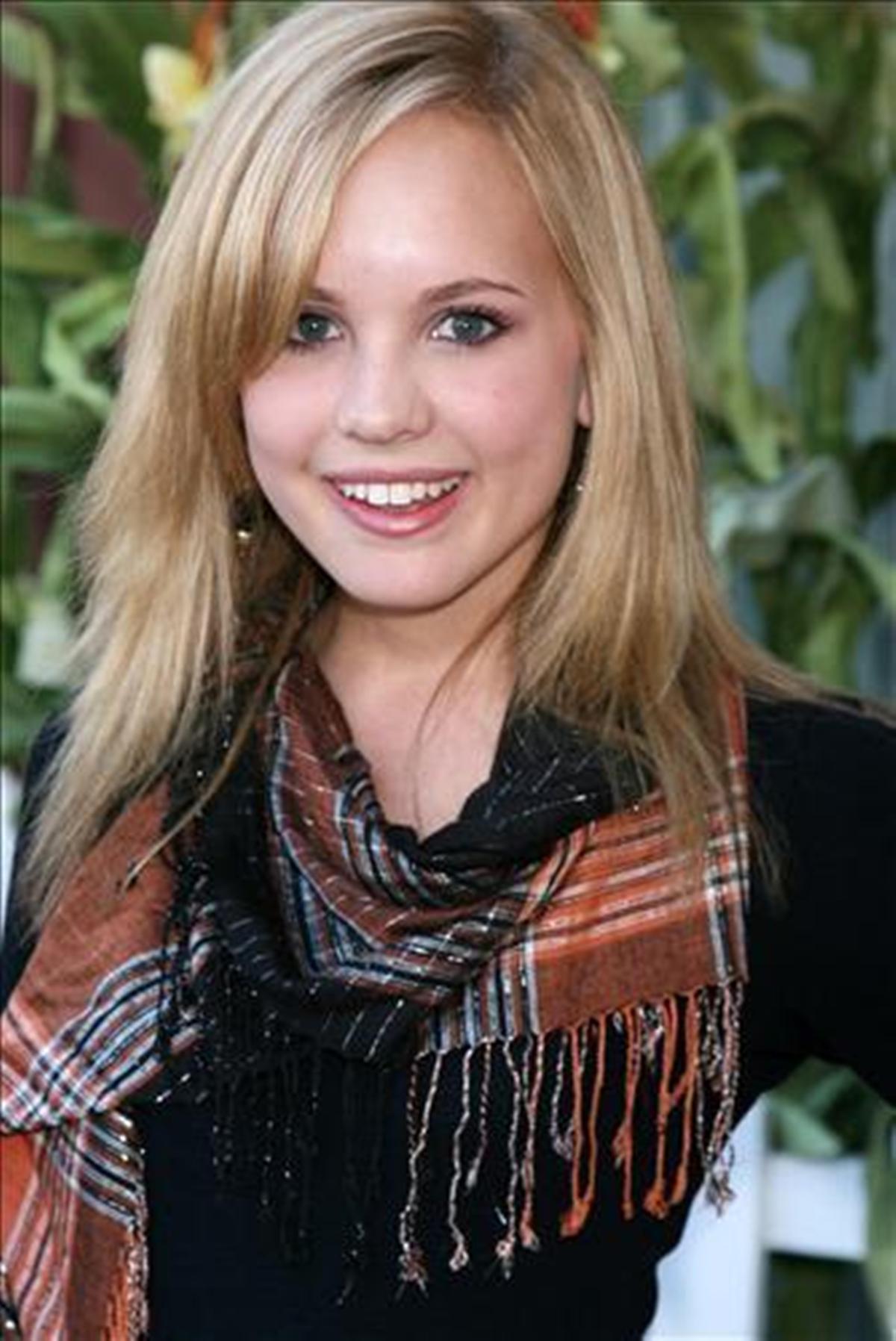 best-pictures-of-meaghan-martin
