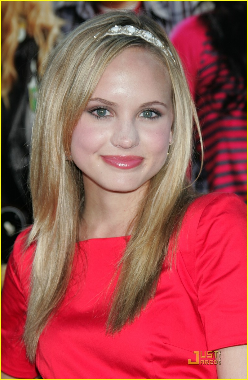 meaghan-martin-hd-wallpaper