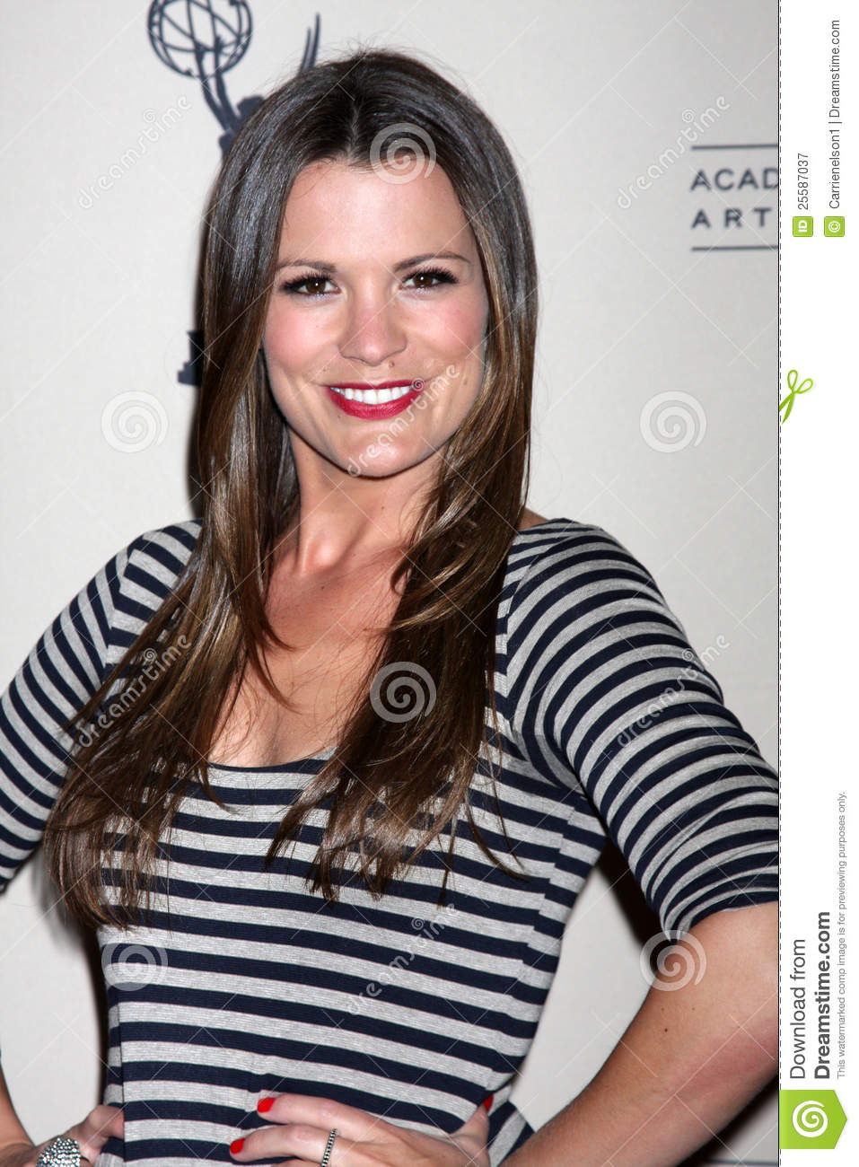 melissa-claire-egan-photos