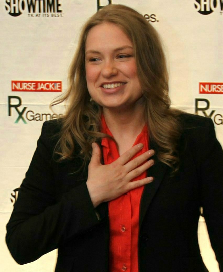 merritt-wever-pictures