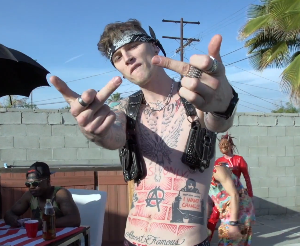 photos-of-mgk