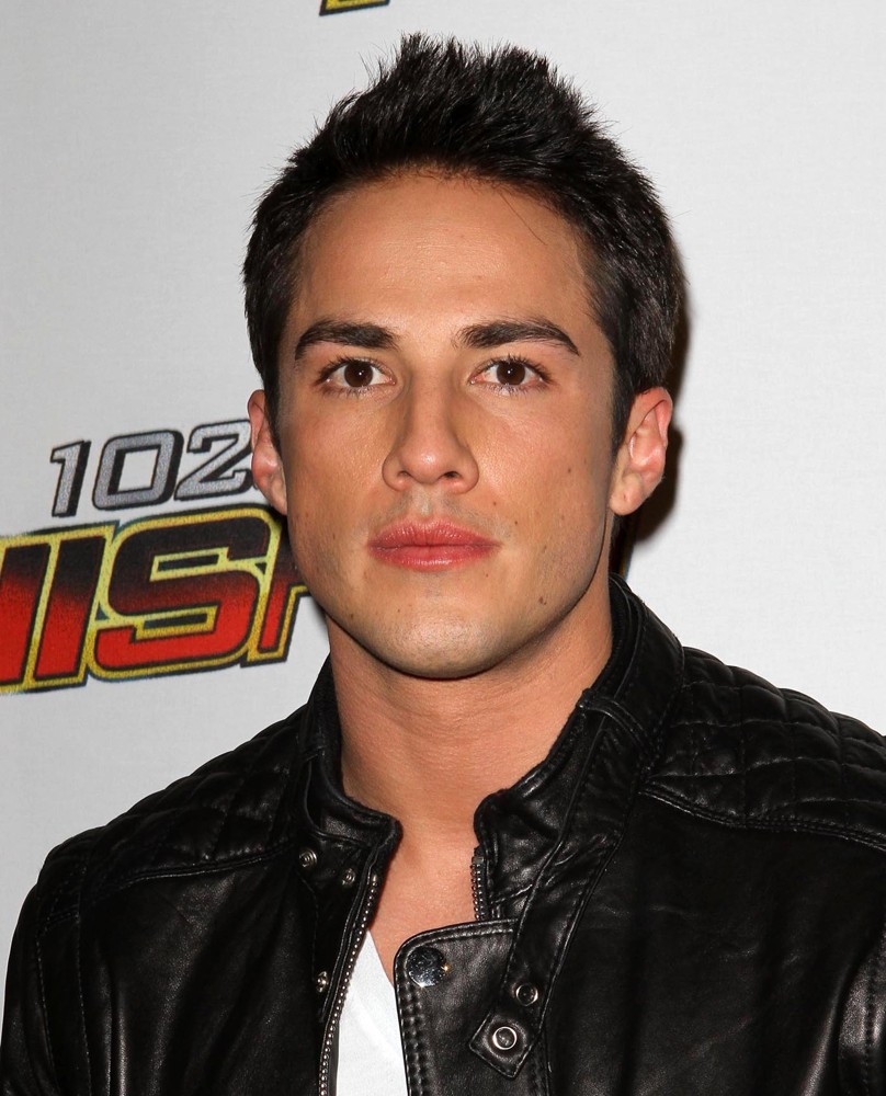 michael-trevino-kids