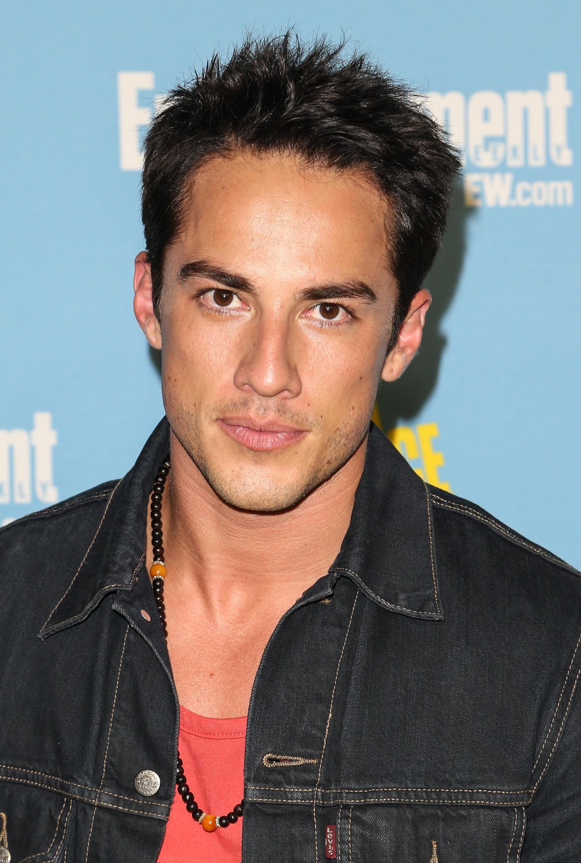 pictures-of-michael-trevino