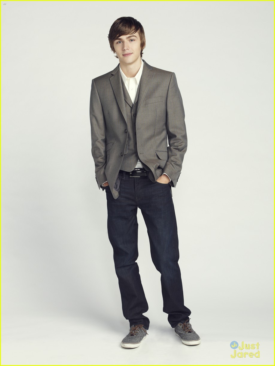 miles-heizer-photos