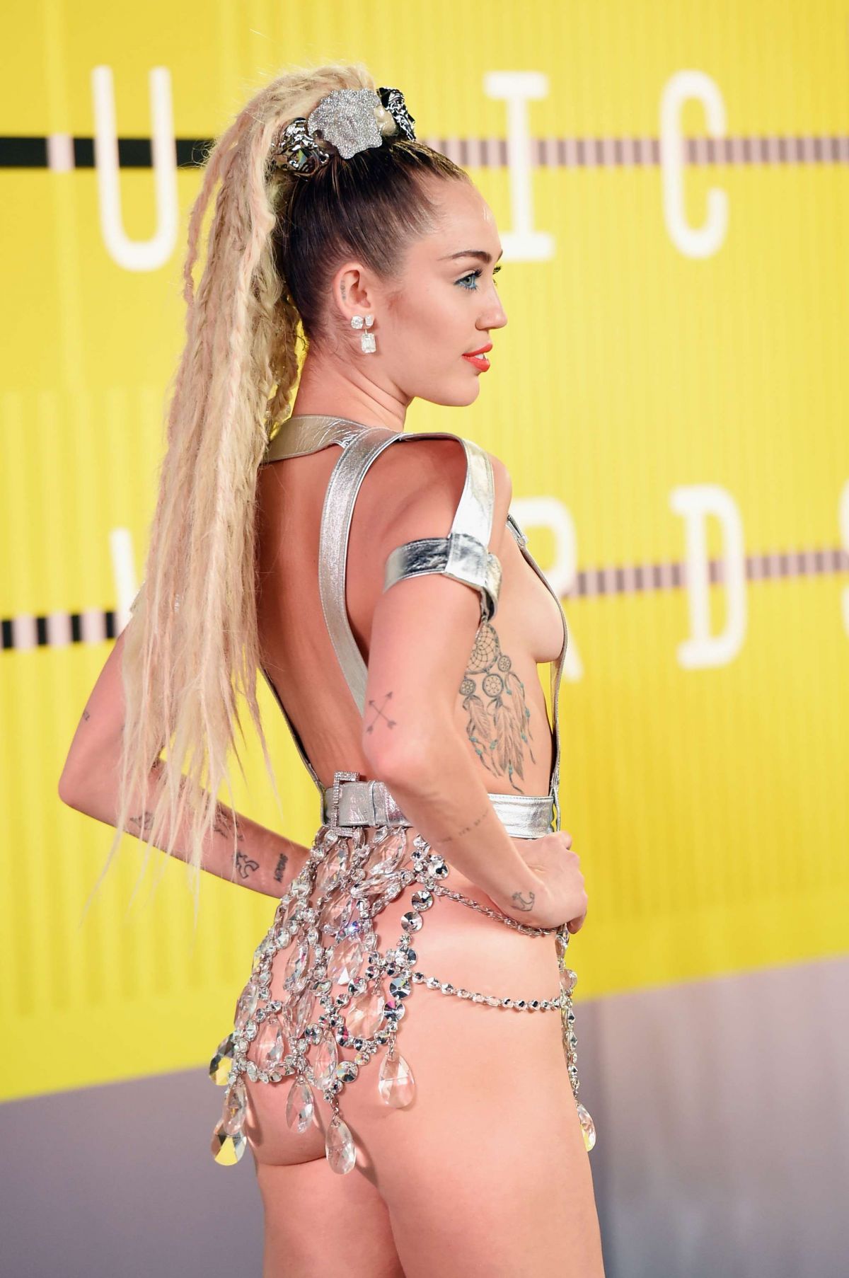 miley-cyrus-tattoos