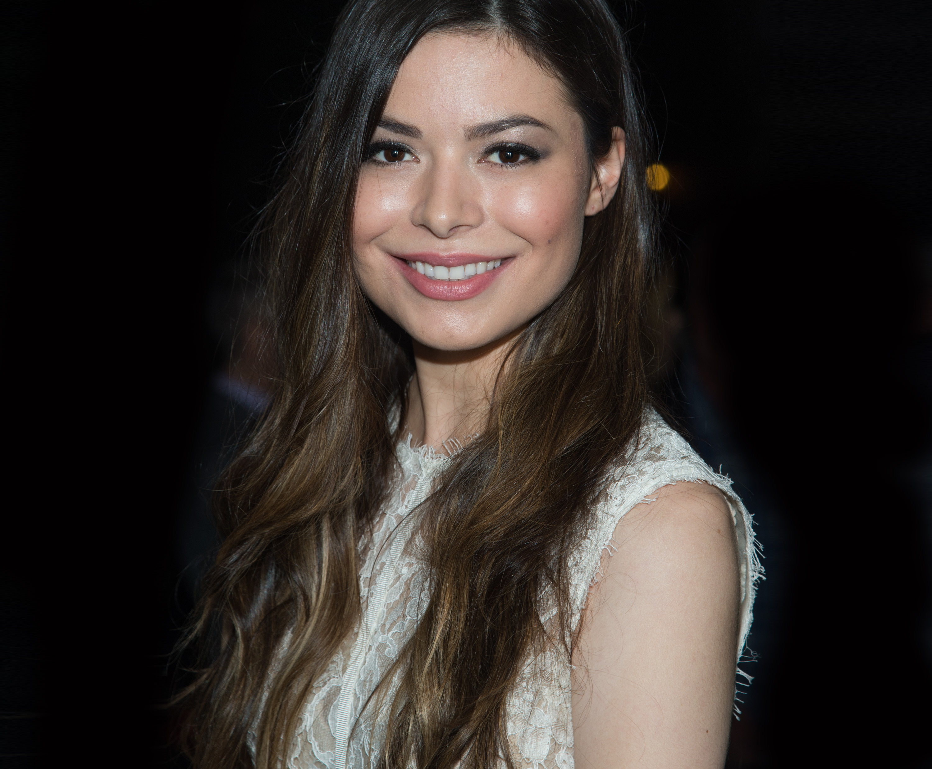 miranda-cosgrove-2015