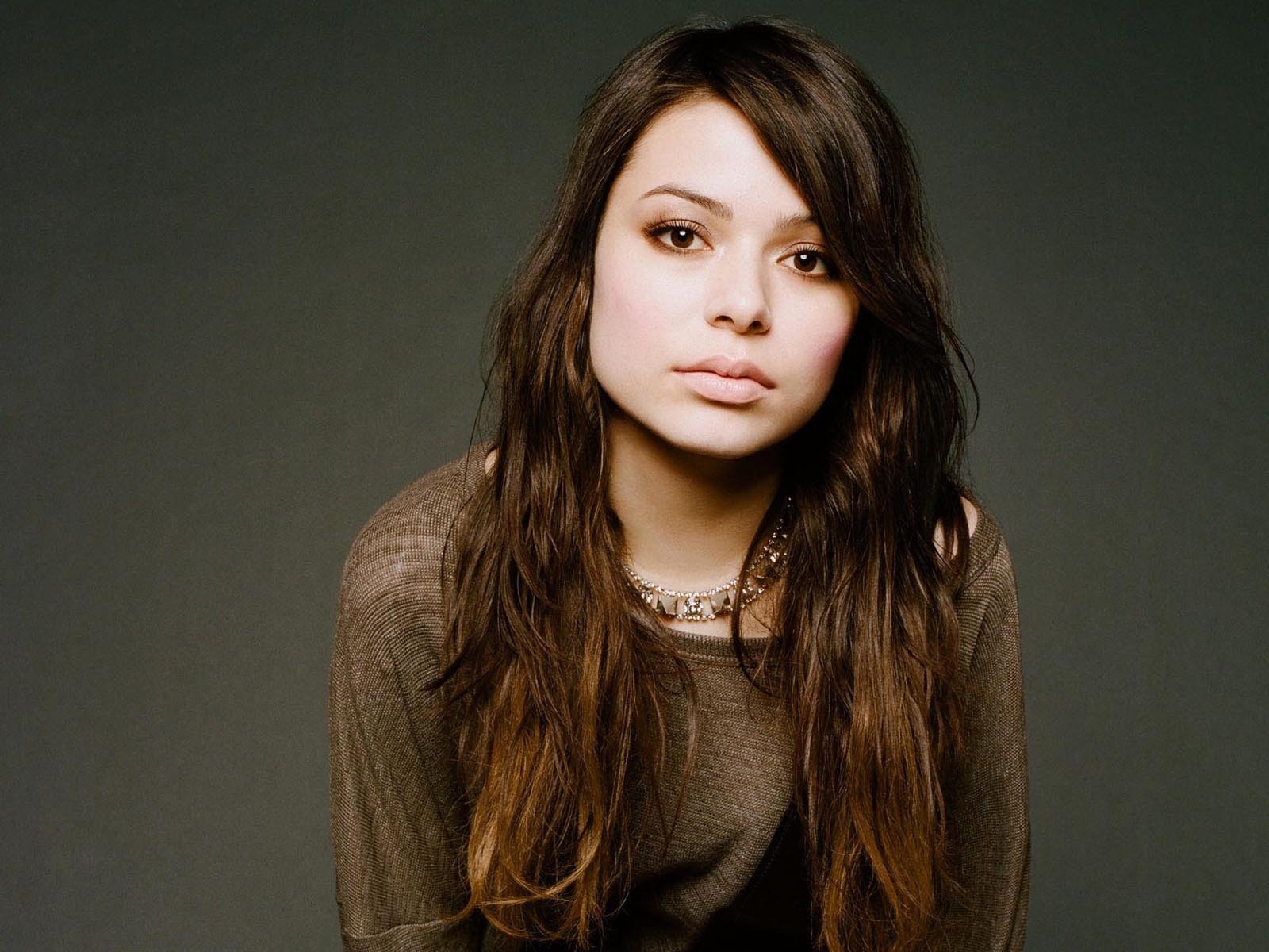 miranda-cosgrove-gossip