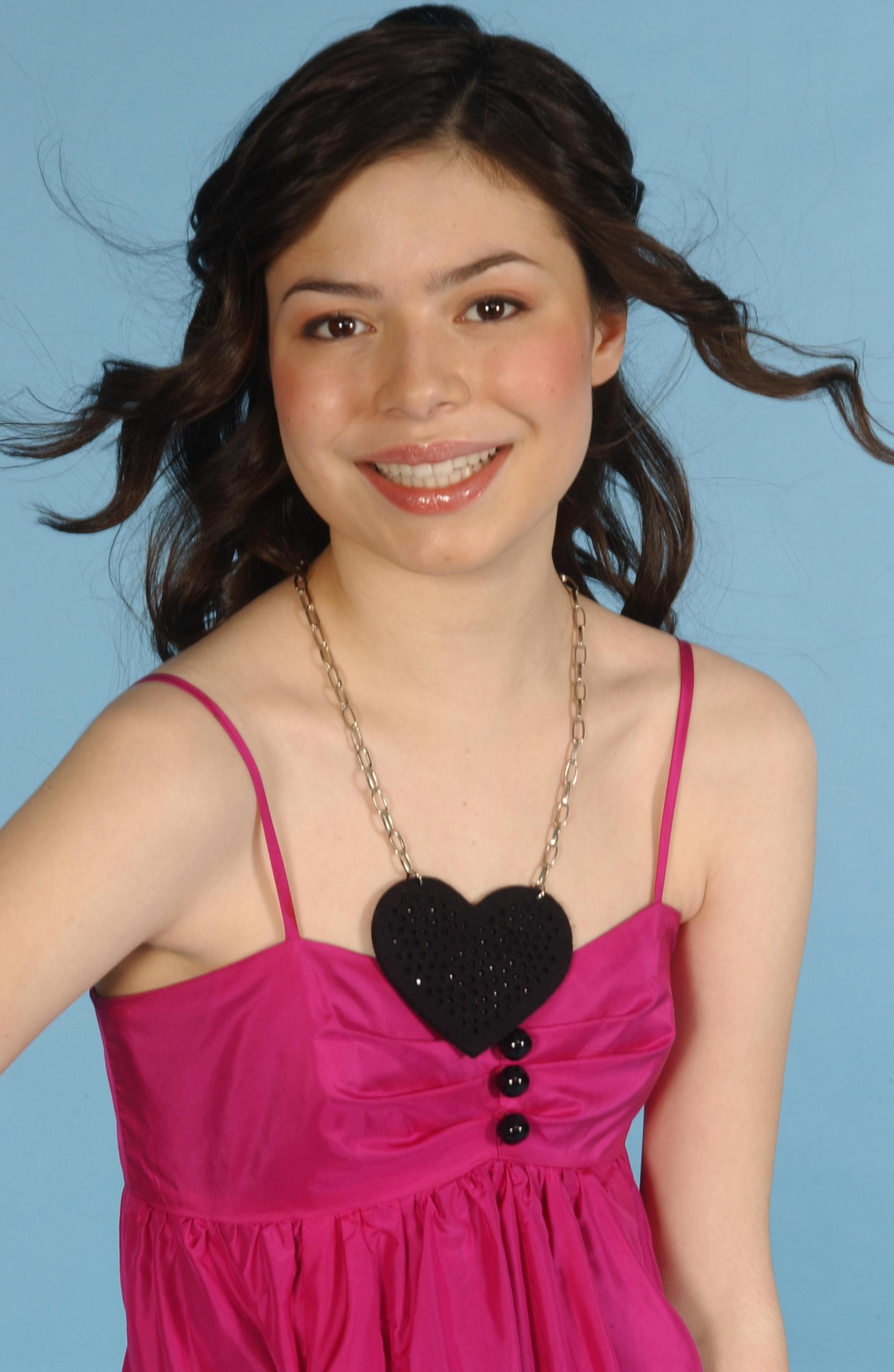 miranda-cosgrove-young