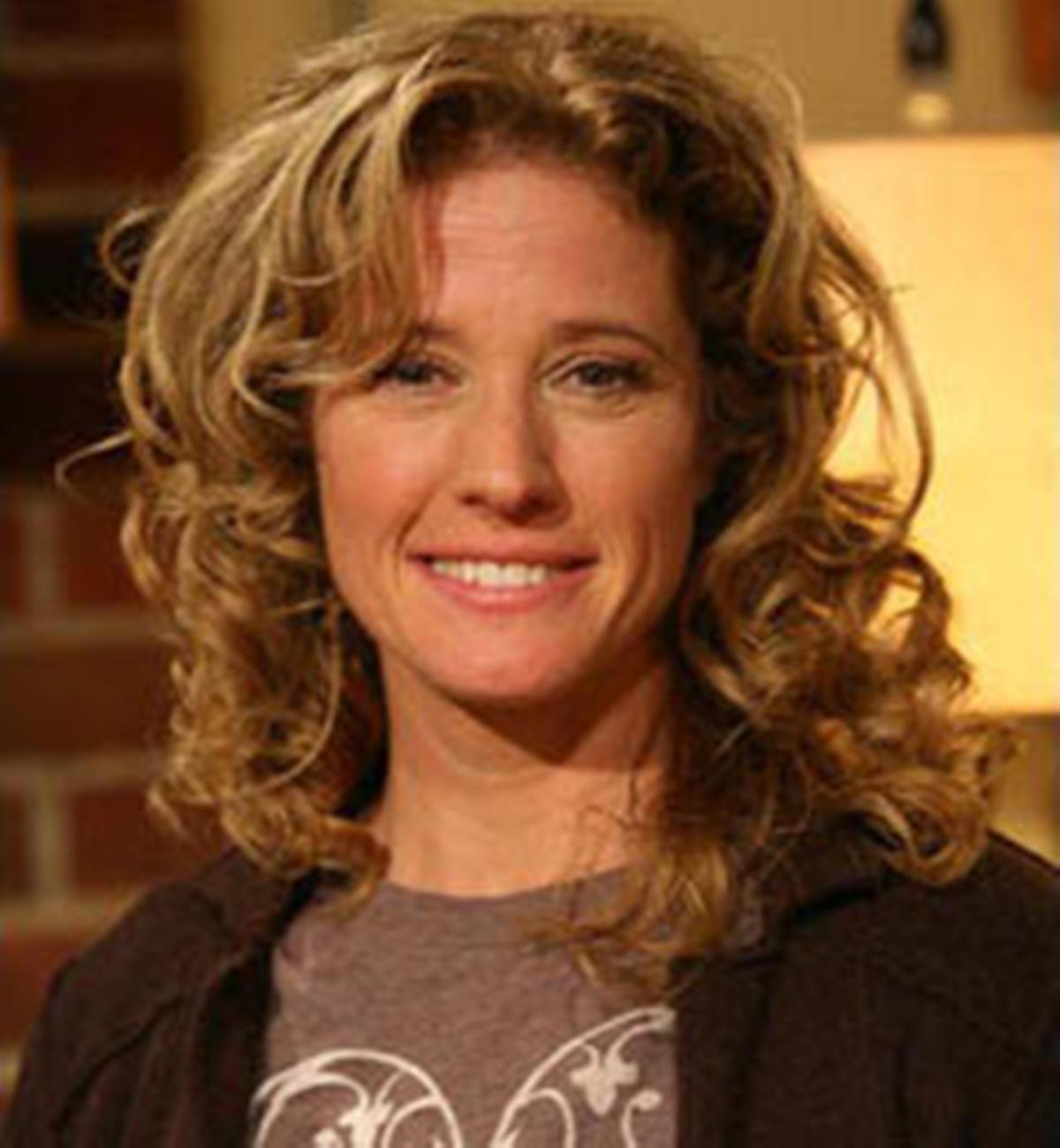 nancy-travis-images