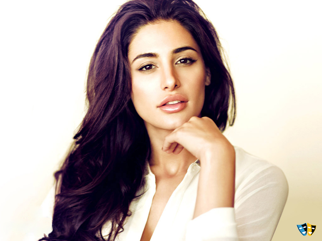 nargis-fakhri-2015