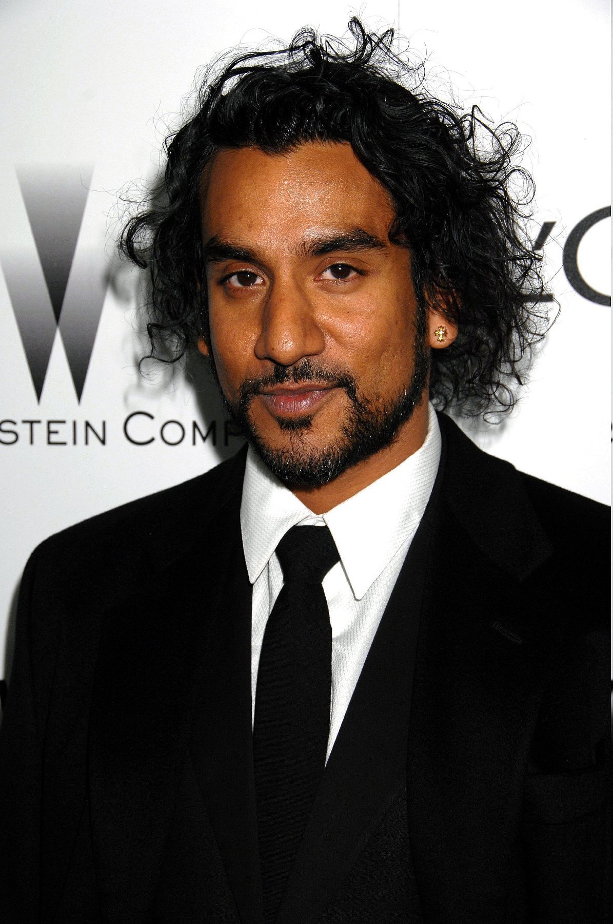 images-of-naveen-andrews