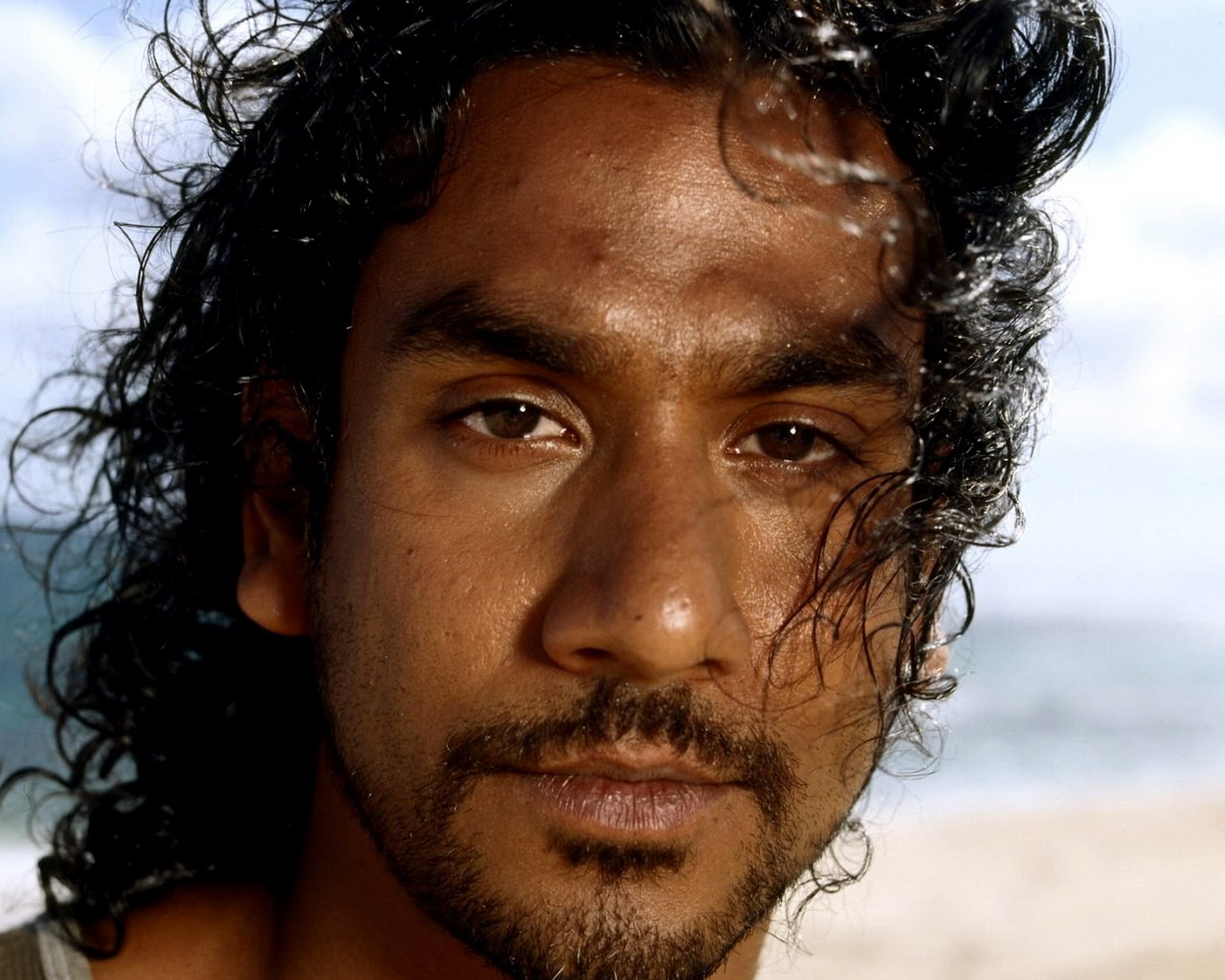 naveen-andrews-2015