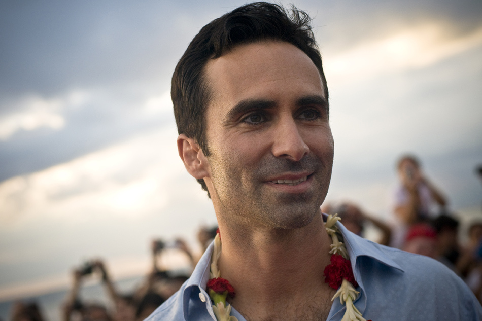 nestor-carbonell-photos