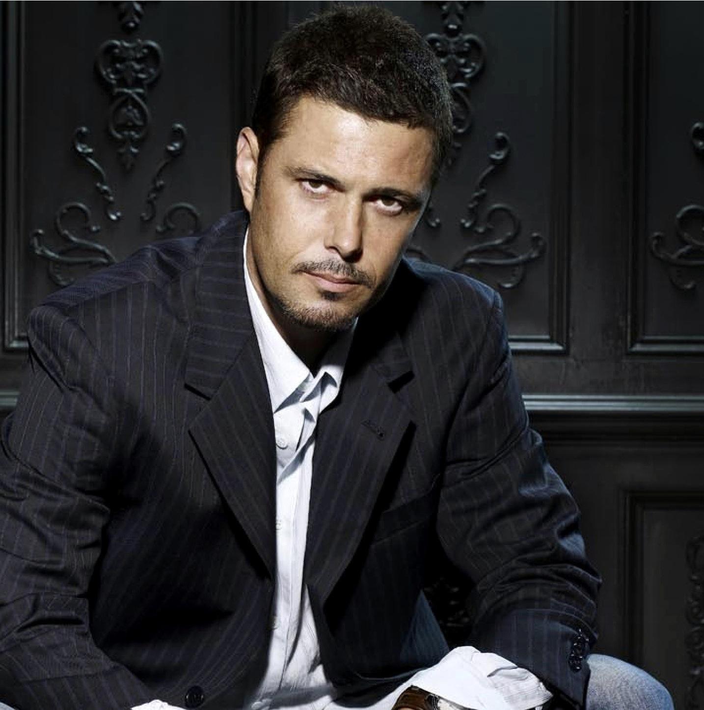 best-pictures-of-nestor-serrano