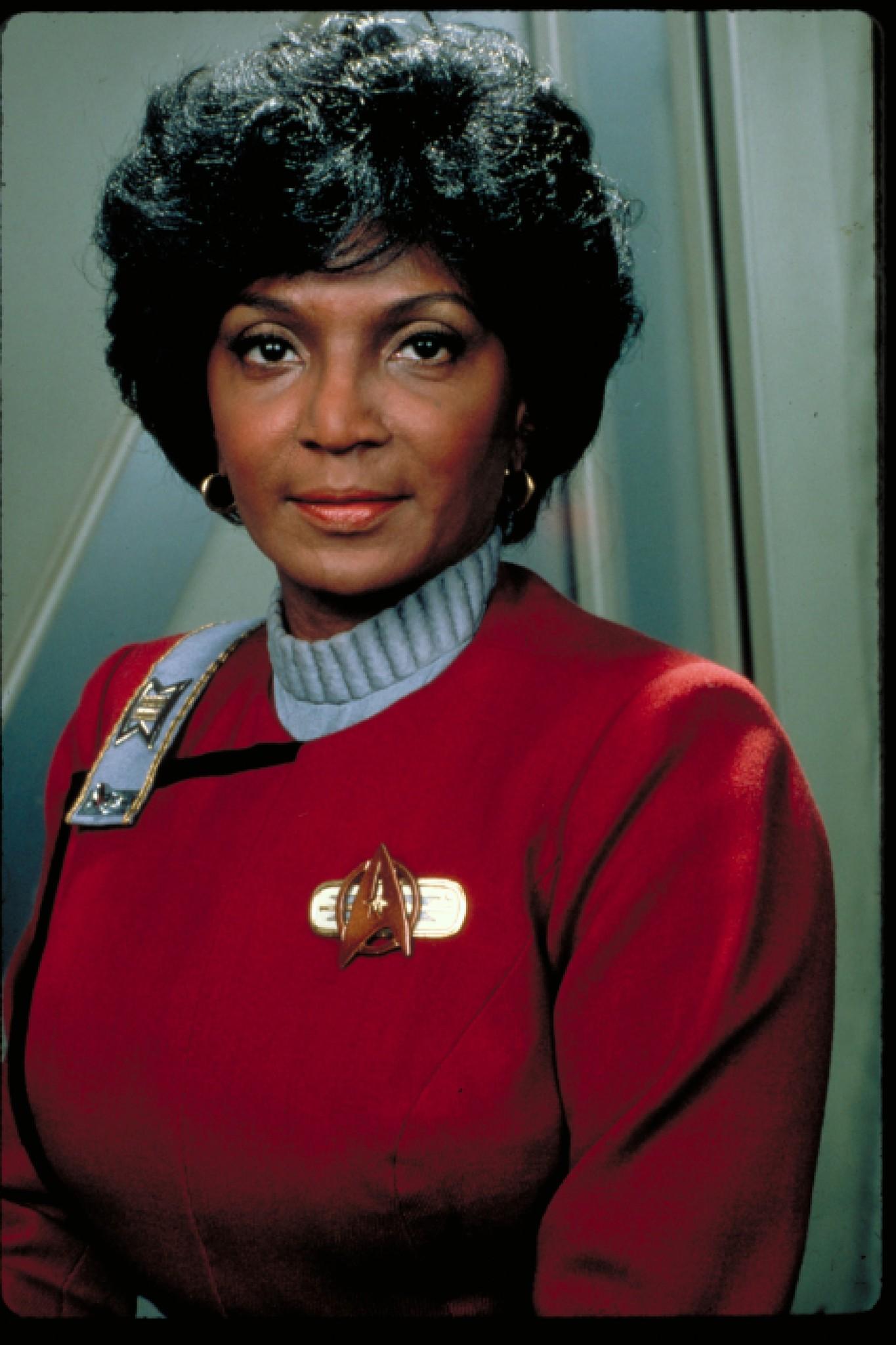 best-pictures-of-nichelle-nichols