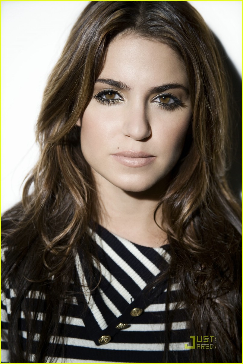 nikki-reed-family