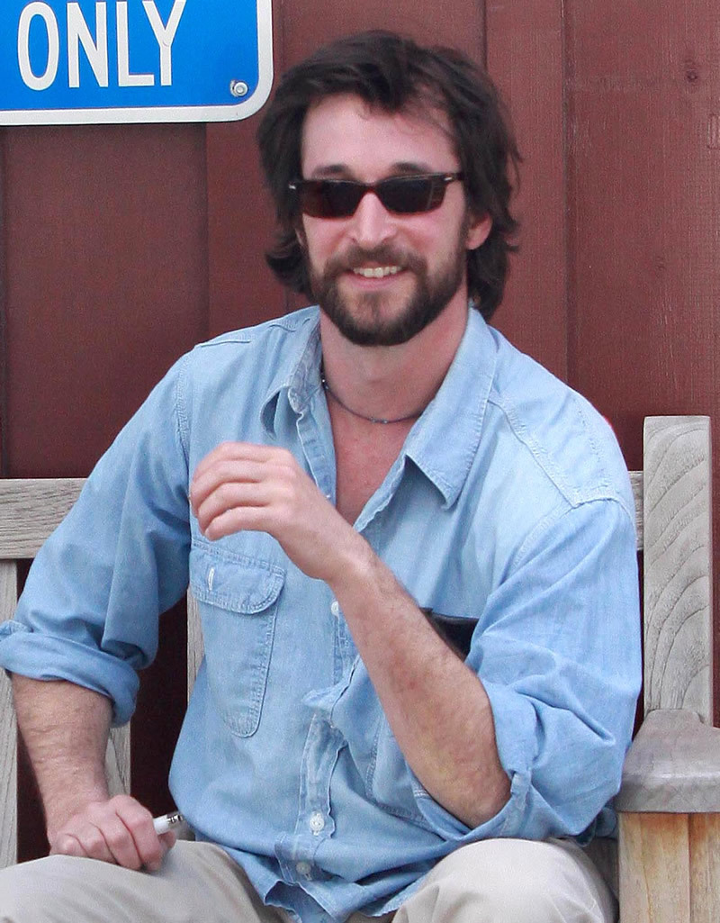 noah-wyle-net-worth