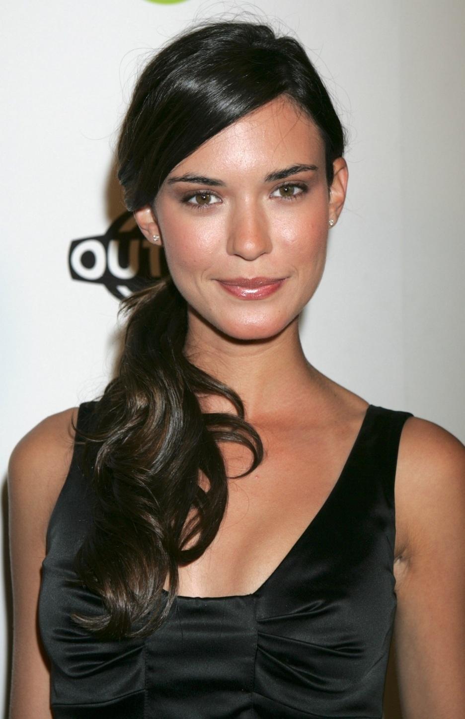 pictures-of-odette-annable