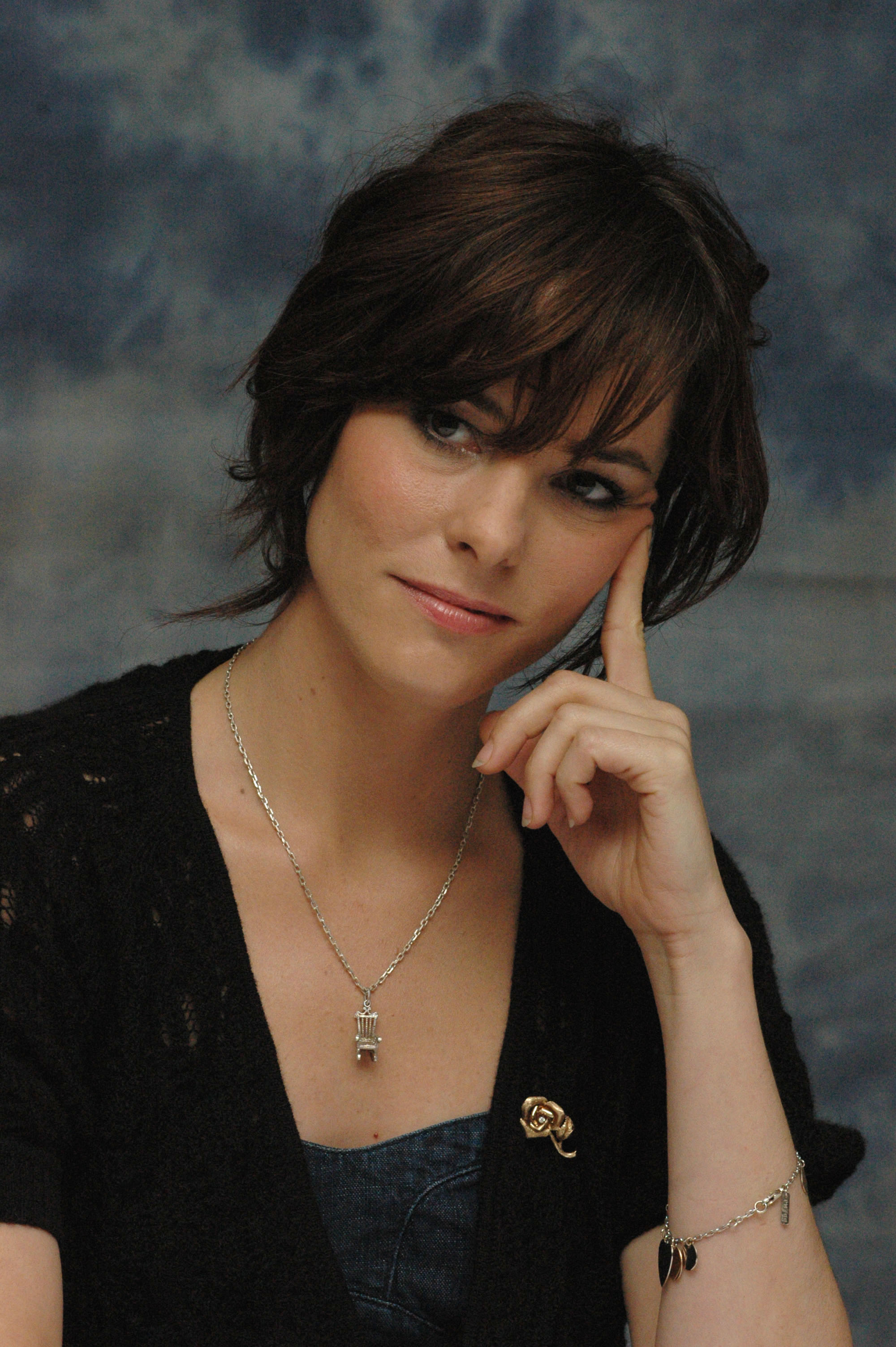 parker-posey-scandal