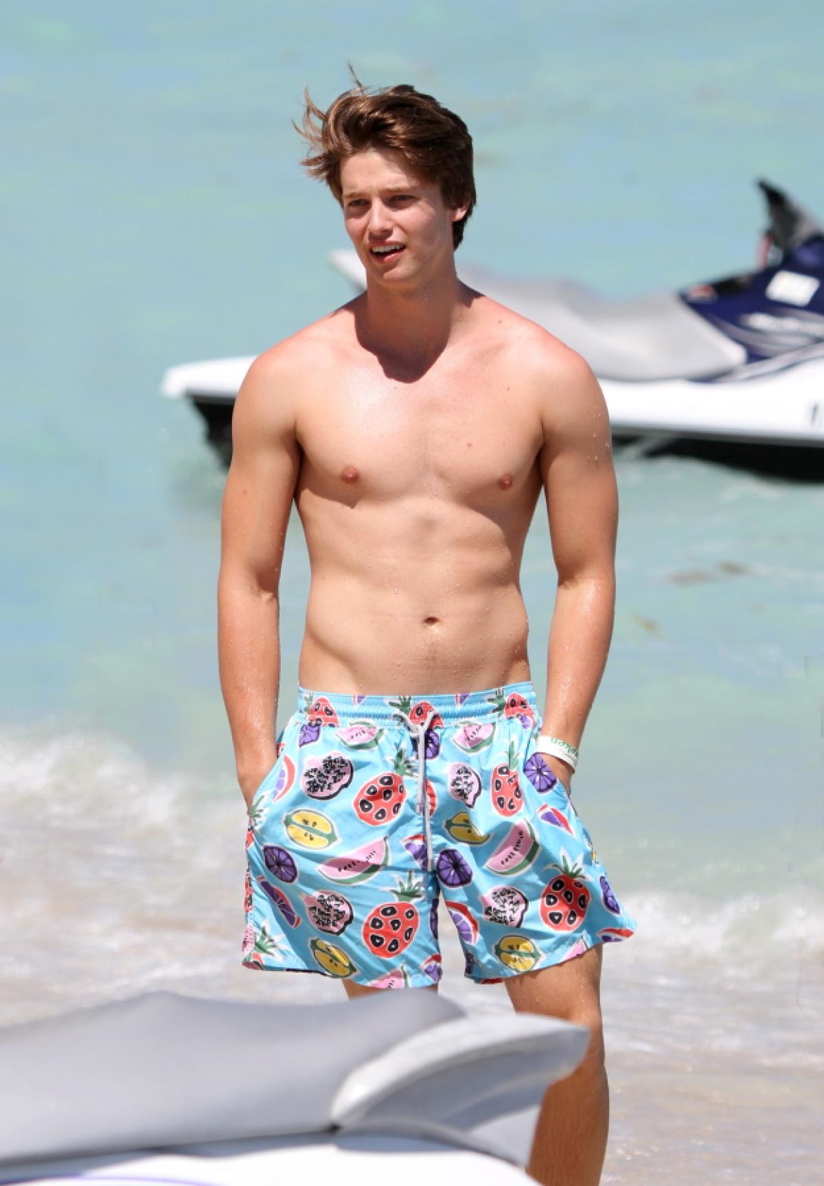 patrick-schwarzenegger-gossip