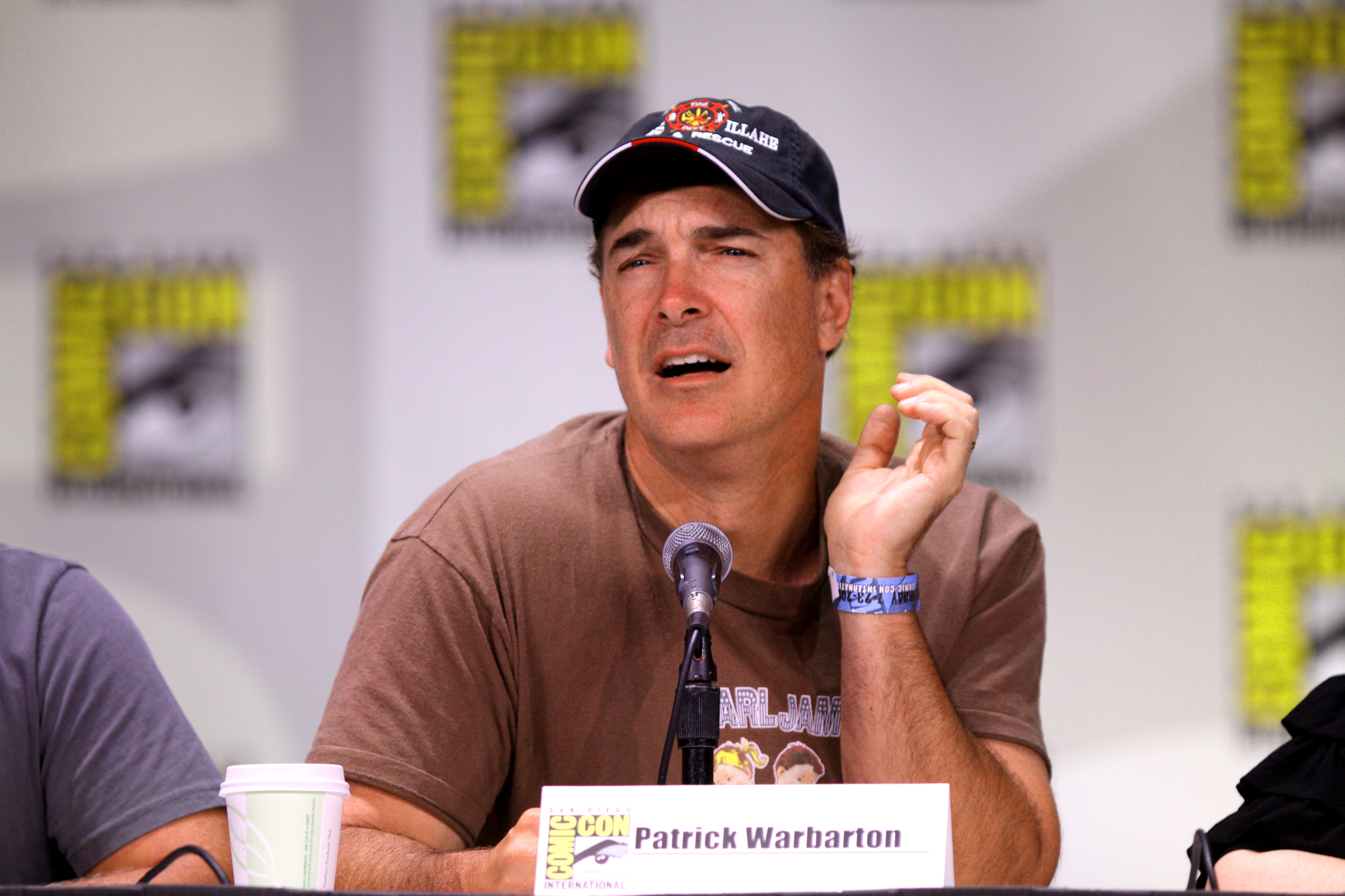 patrick-warburton-family