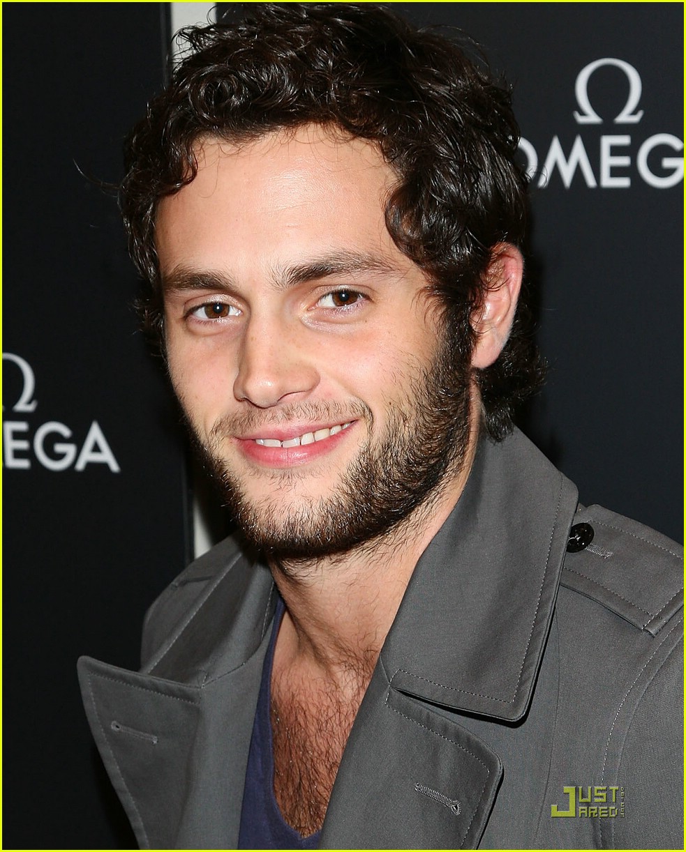 penn-badgley-2016