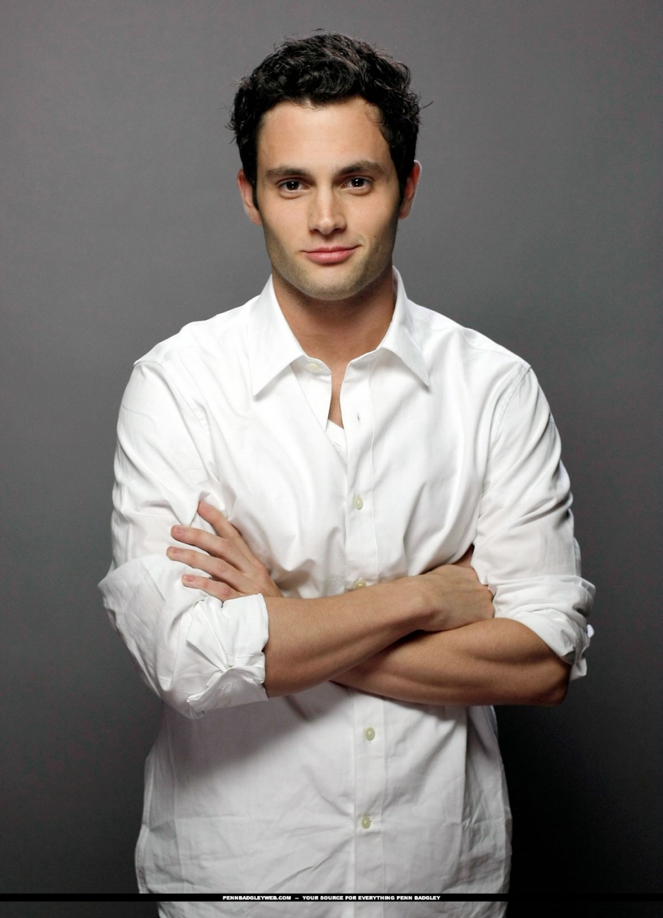 penn-badgley-wallpaper