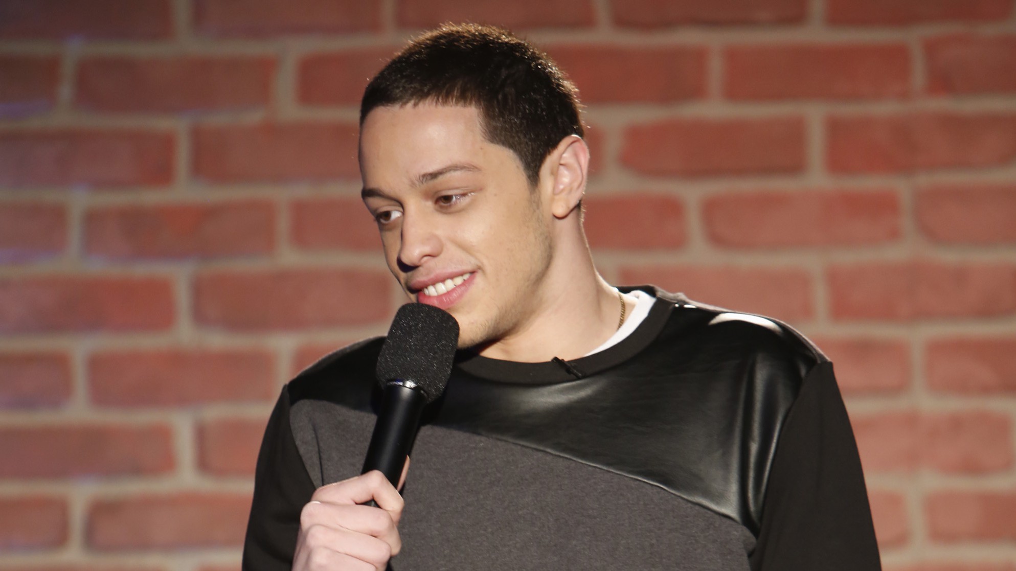 pete-davidson-wallpapers