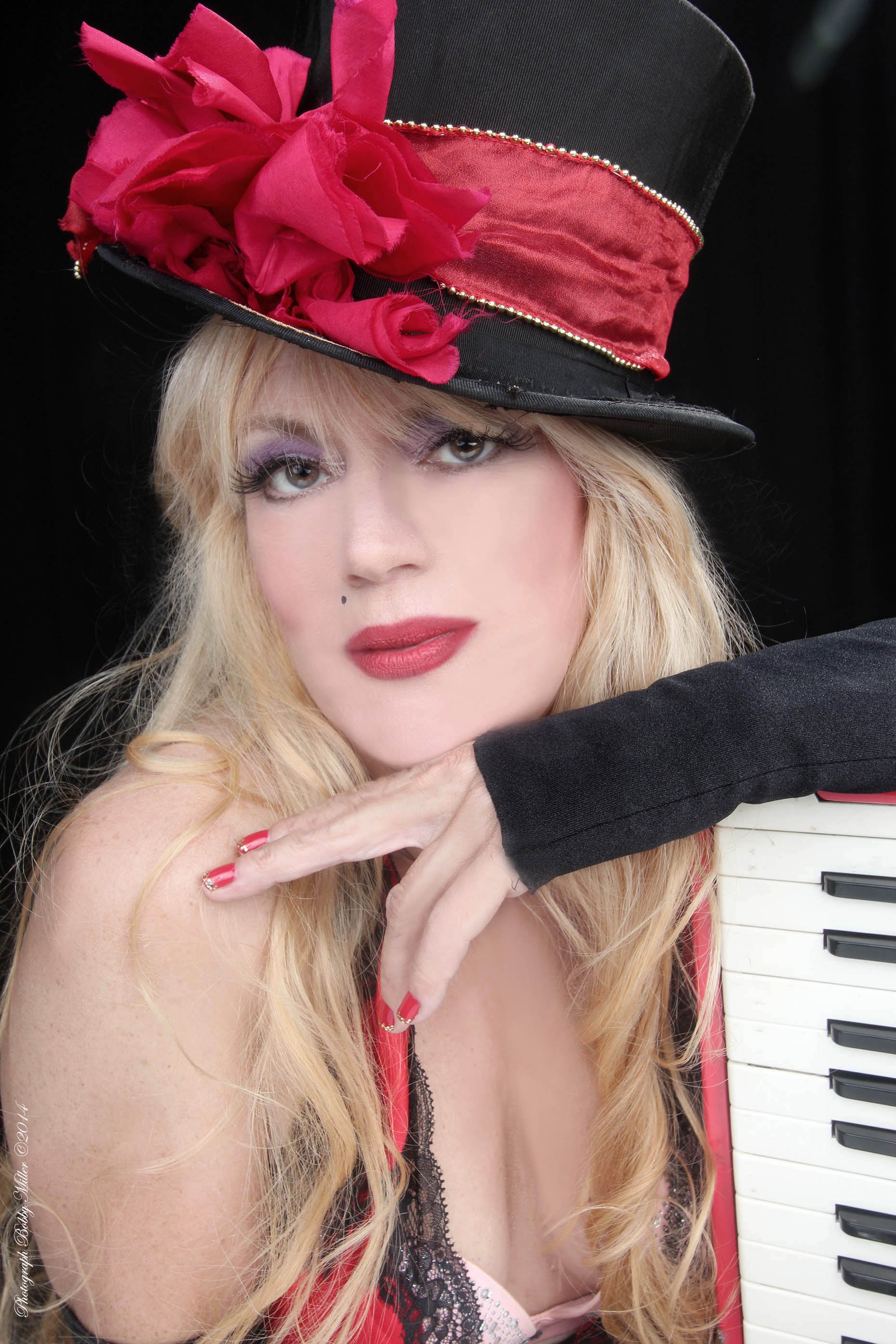 phoebe-legere-2015