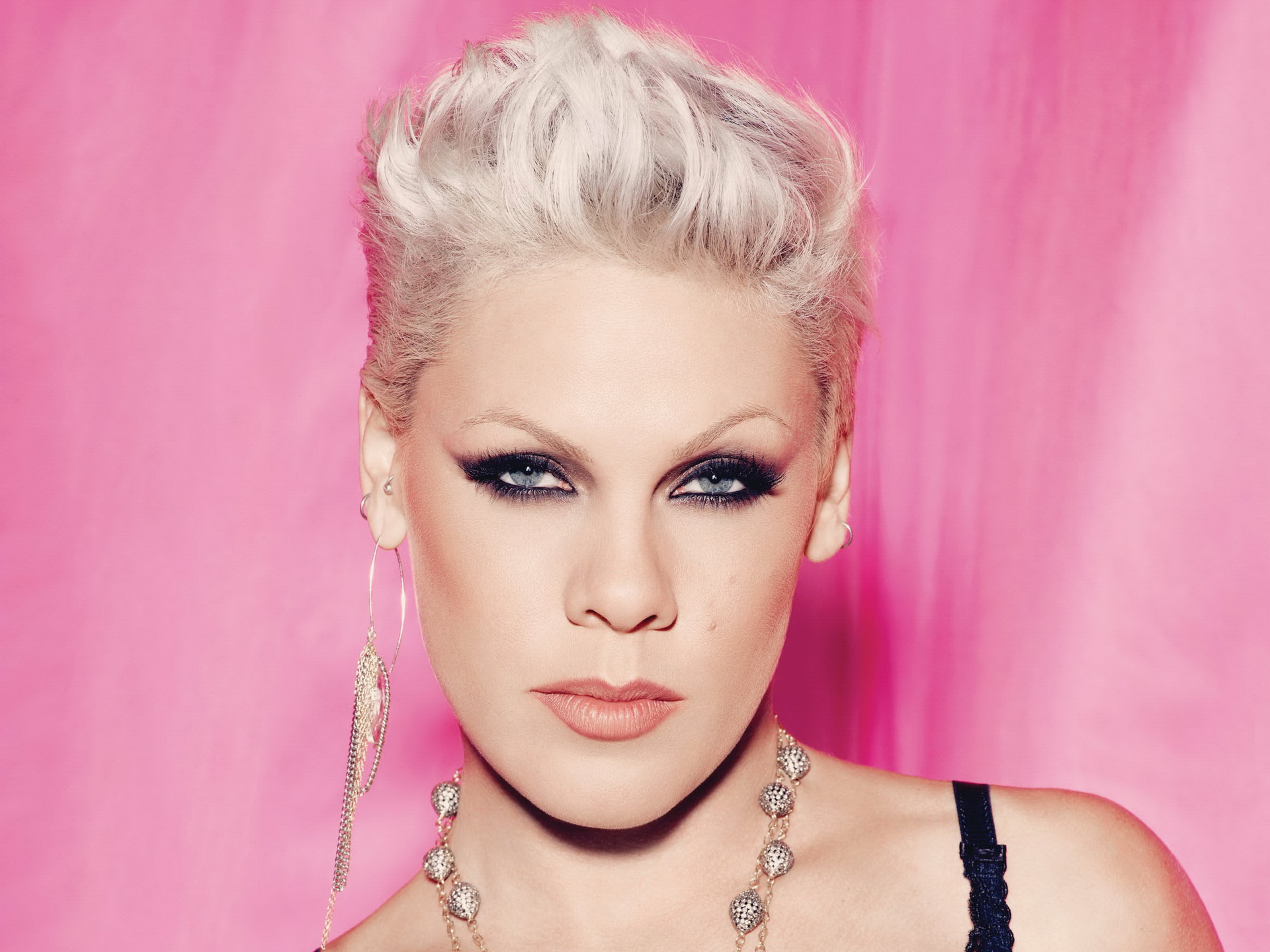 pink-singer-pictures