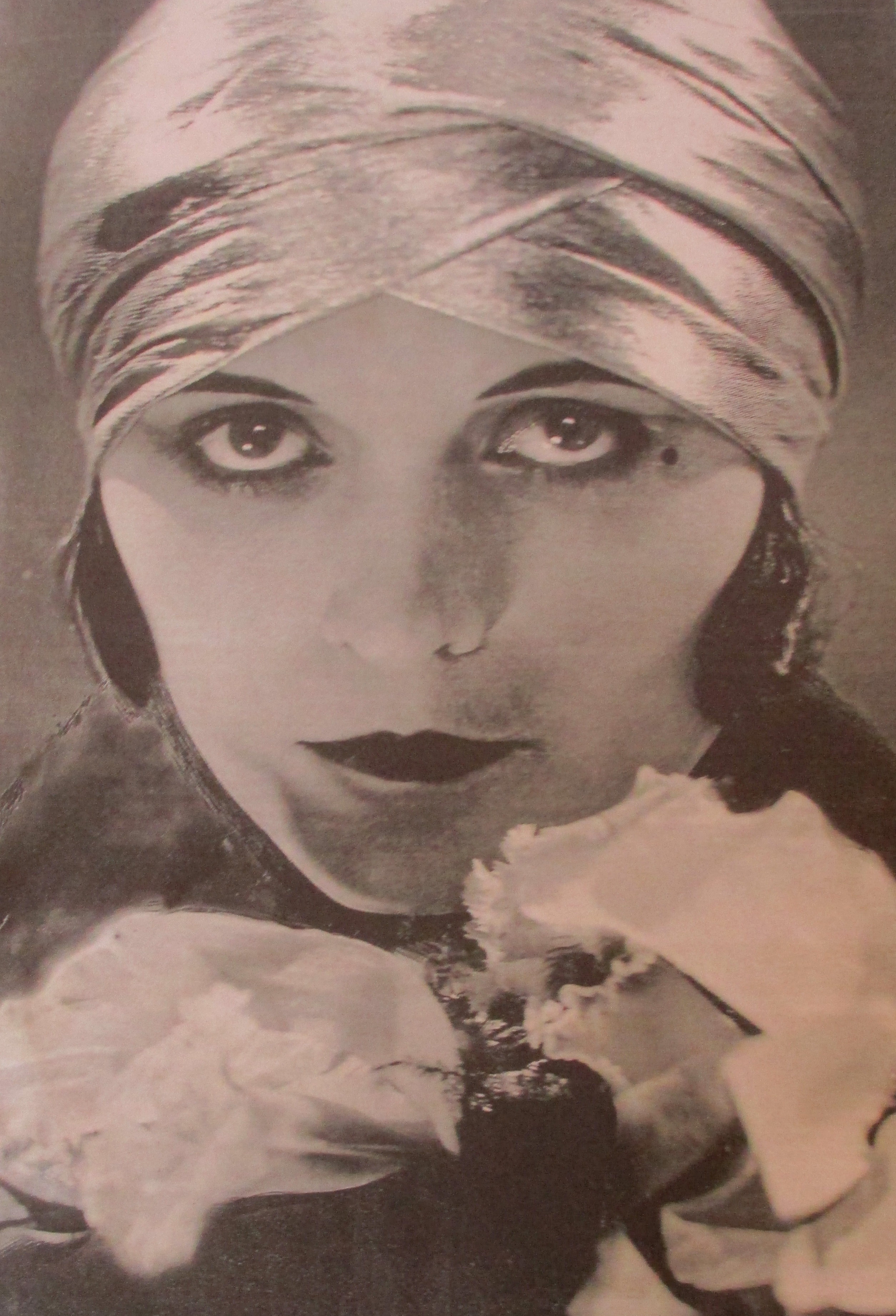 pola-negri-gossip