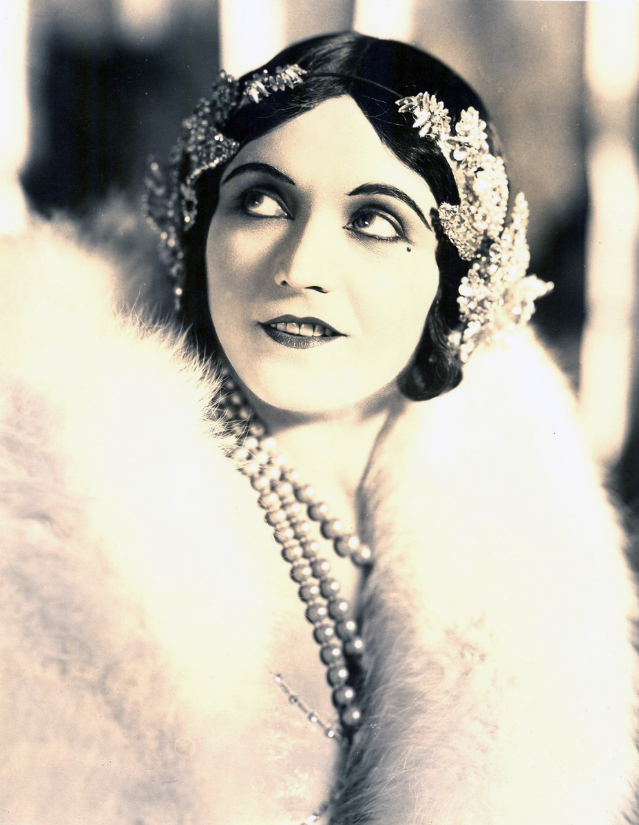 pola-negri-scandal