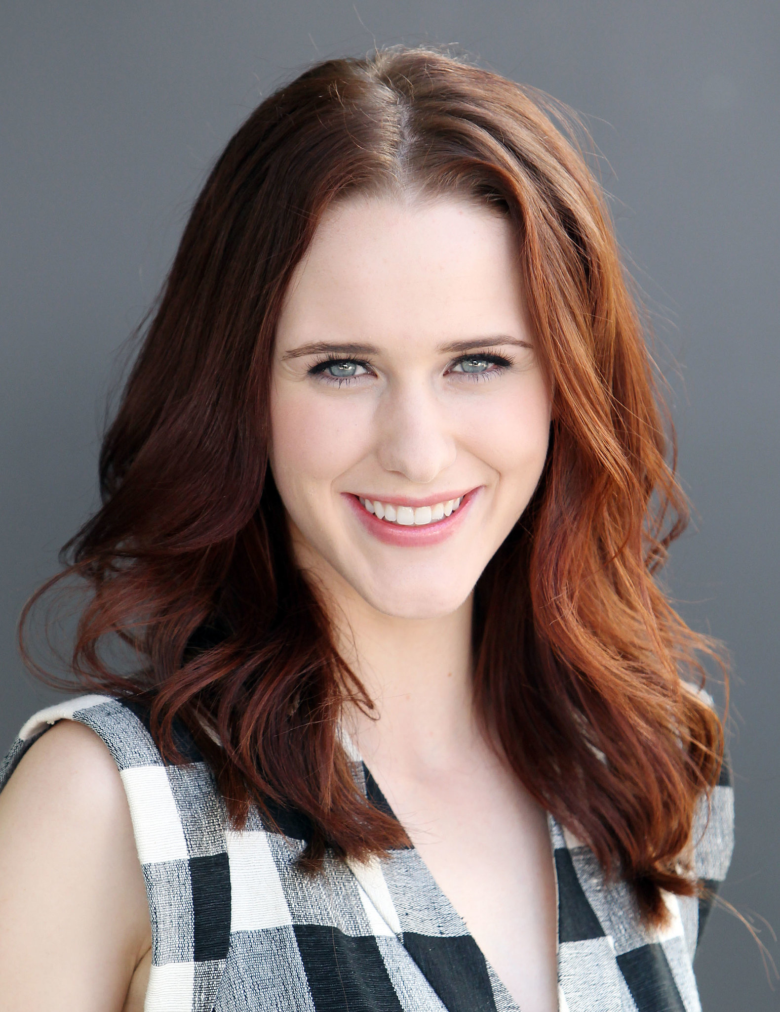 rachel-brosnahan-pictures