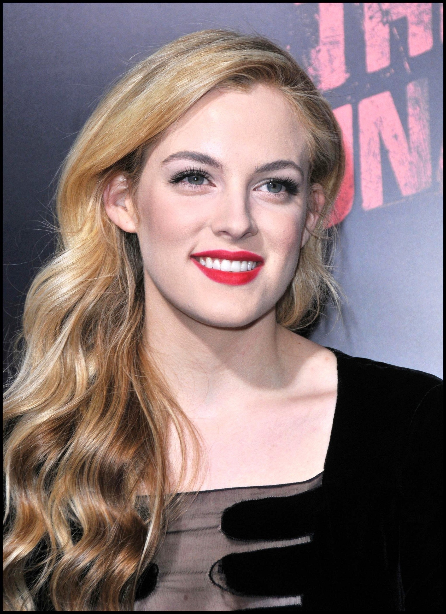 best-pictures-of-riley-keough