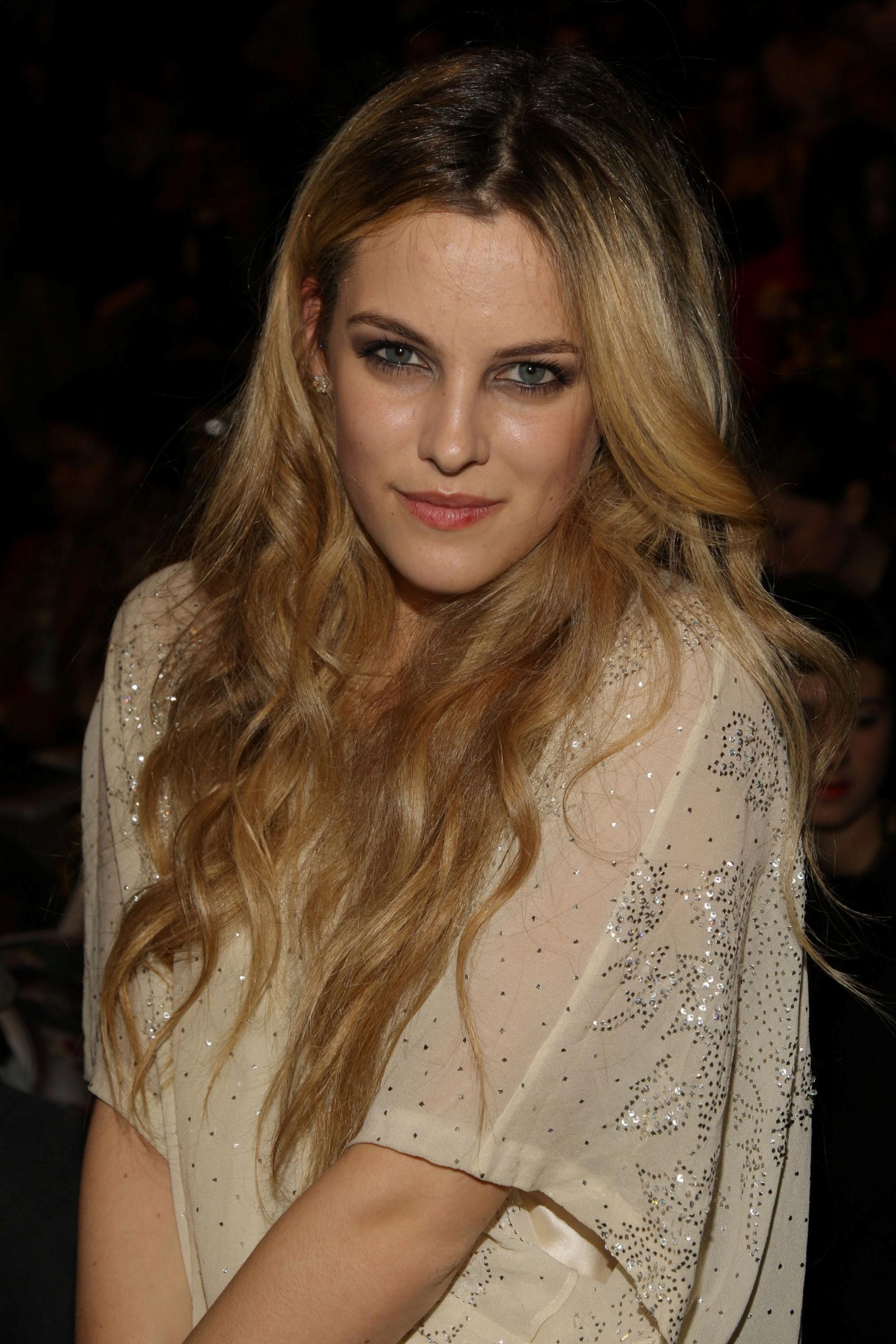 riley-keough-2016