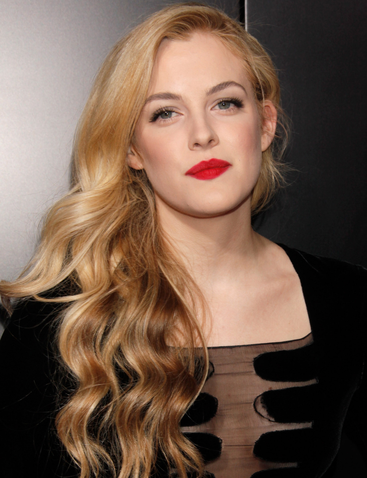 riley-keough-scandal